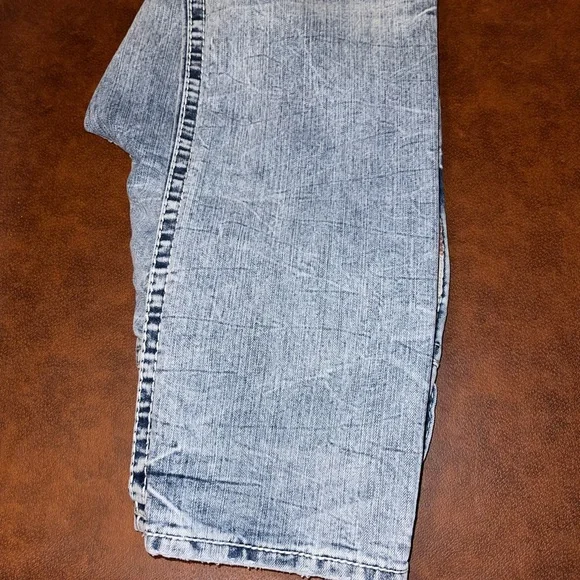 Men’s Rock Revival jeans. Excellent condition